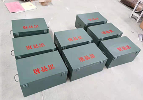 崖城镇炸药箱和雷管箱一般是怎么存放的？